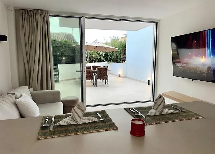 Apartament Hideaway Bbq, Pool & Walking Distance Beaches