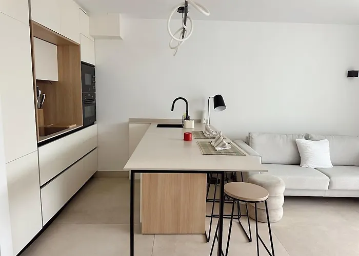 Hideaway Bbq, Pool & Walking Distance Beaches Apartament Marbella
