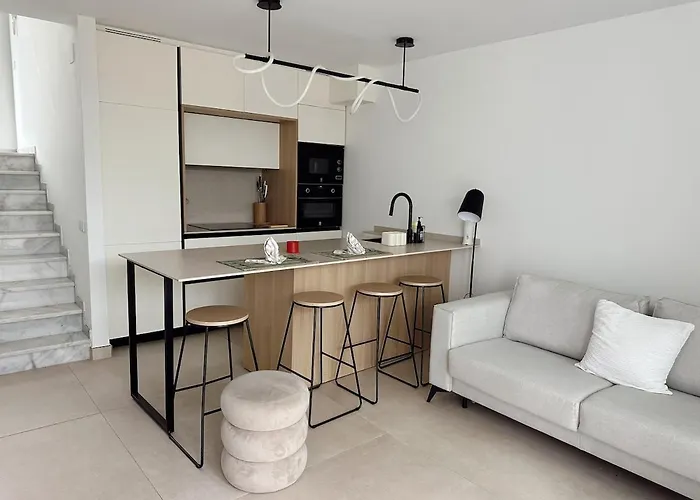 Apartament Hideaway Bbq, Pool & Walking Distance Beaches *